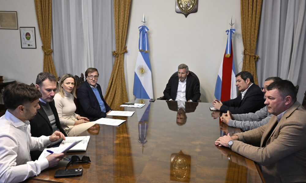 Frigerio recibió a empresarios del transporte de cargas