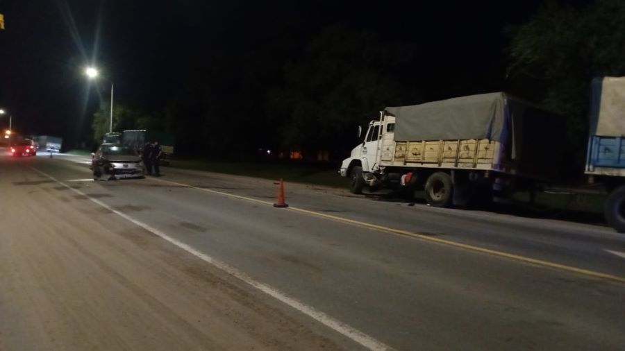 Nogoyá: Robó un auto, lo chocó y se fue a un Bar