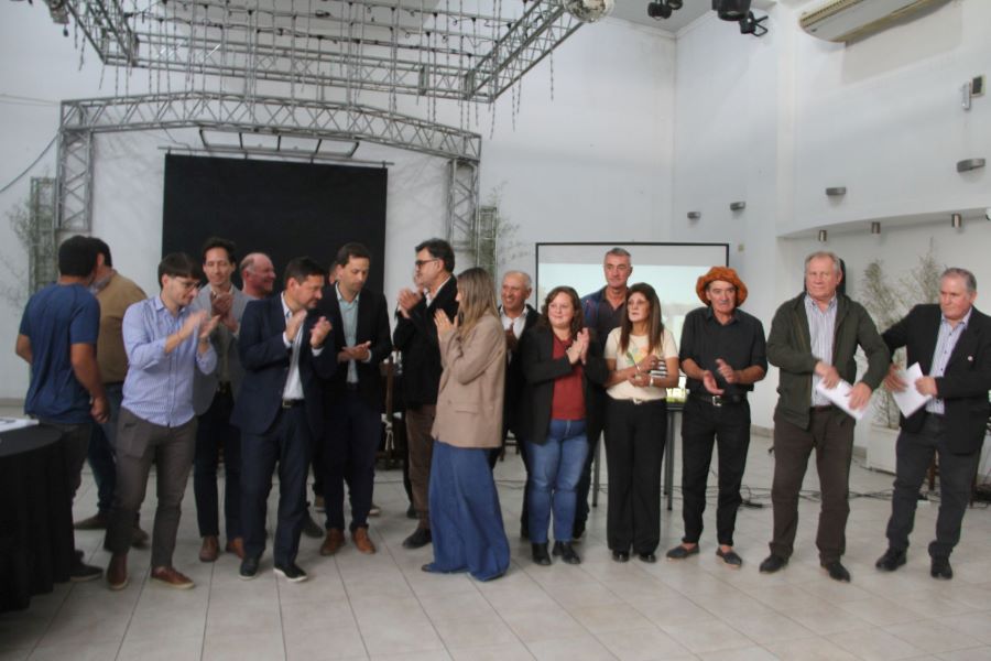 La provincia firmó convenio con 11 localidades para fortalecer la planificación territorial