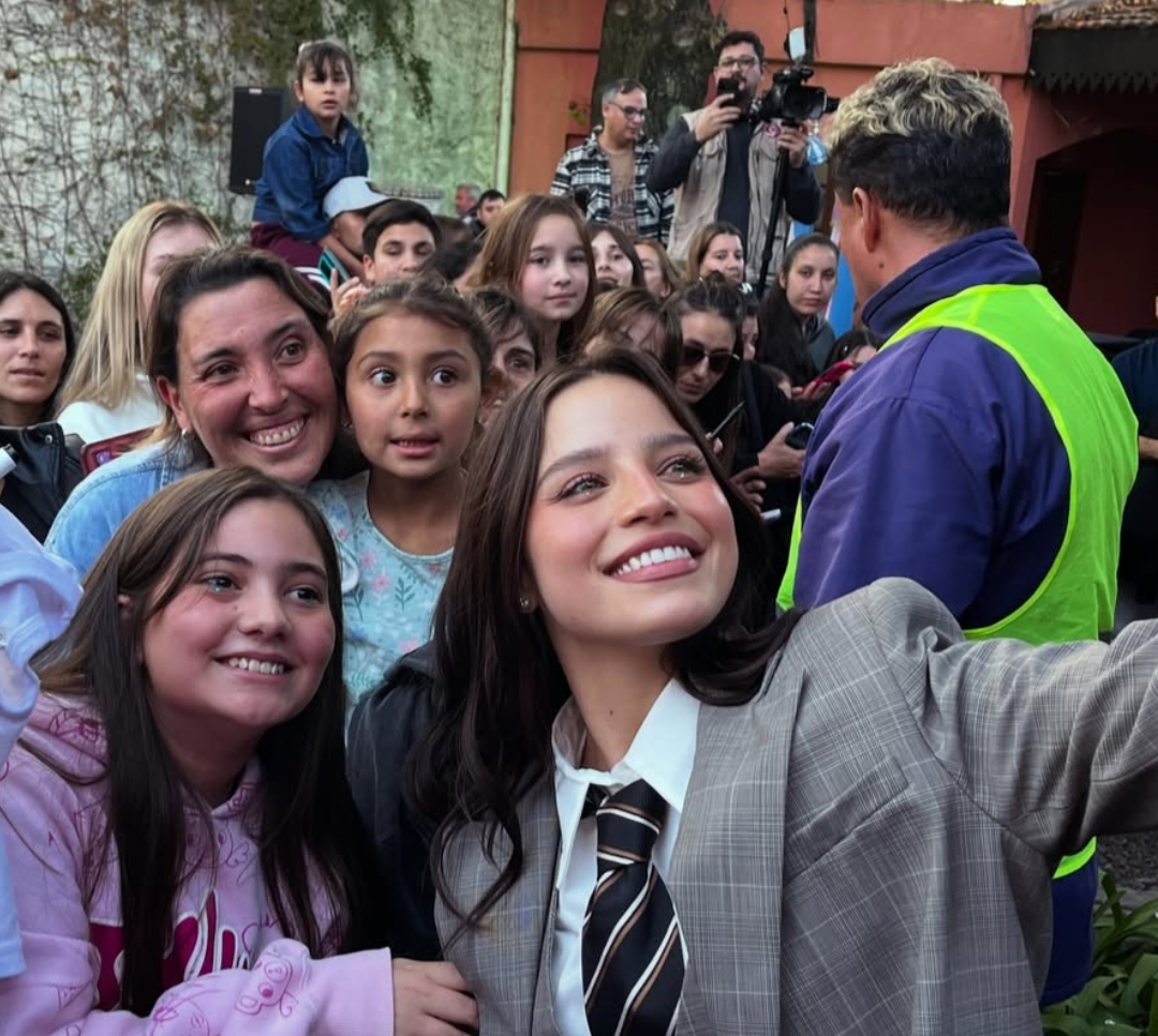 Emilia Mernes recibió el reconocimiento de “Nogoyaense Ilustre” y emocionó a sus segudores
