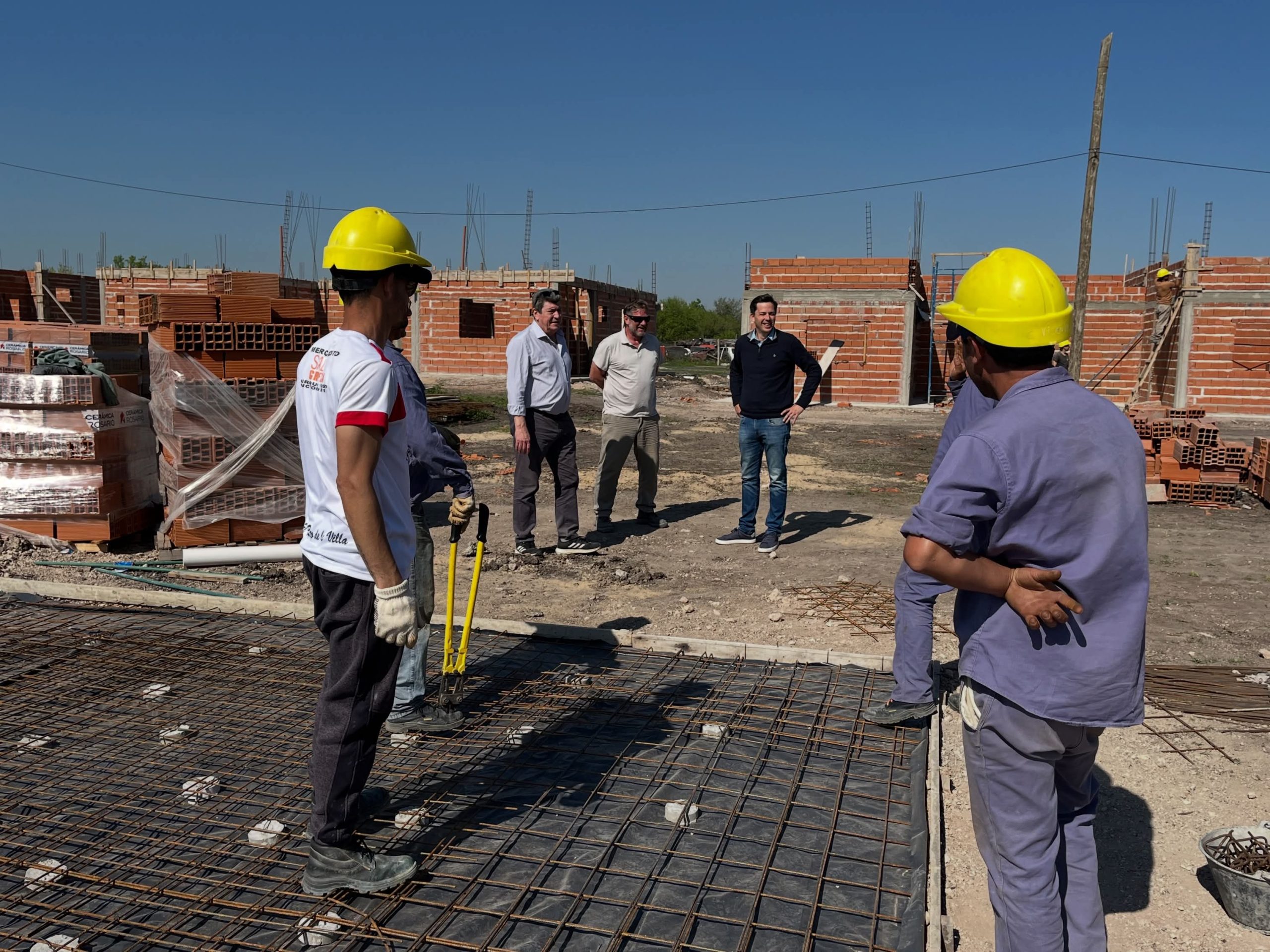 Viviendas en marcha y títulos de propiedad: avanza en Nogoyá el plan habitacional provincial